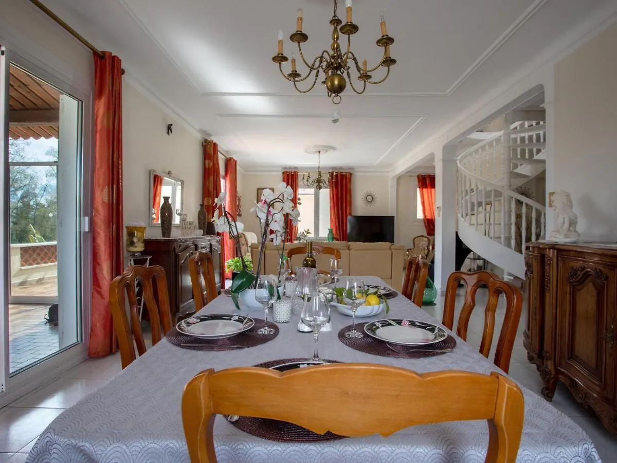 Apartment Le Flora By Interhome Villeneuve-Loubet