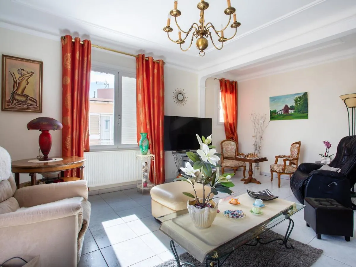 Apartment Le Flora By Interhome Villeneuve-Loubet Frankrig